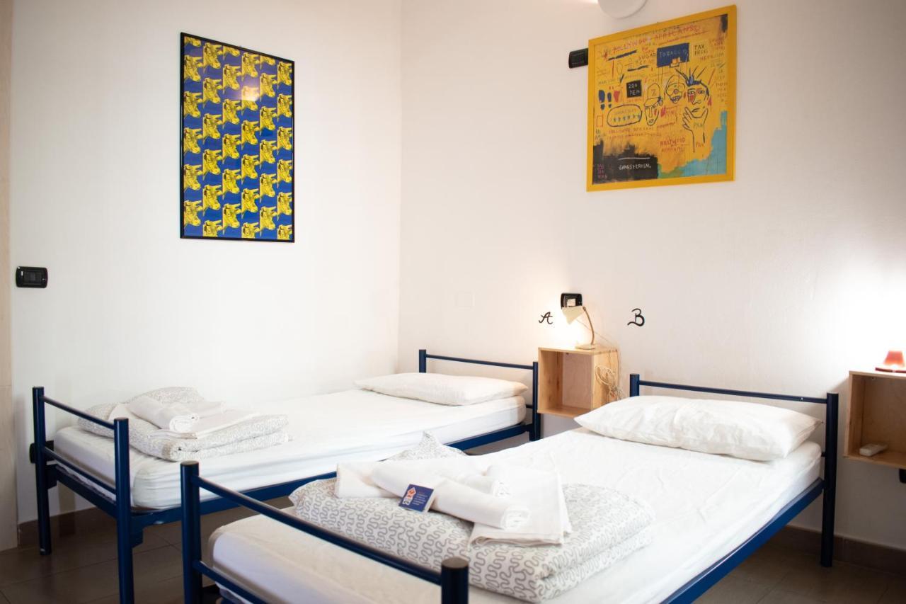 Abbey Hostel Genoa Exterior photo