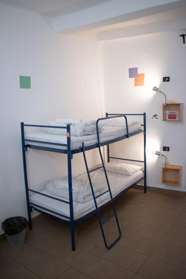 Abbey Hostel Genoa Exterior photo